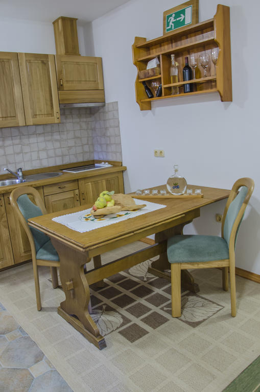 Miskar Rooms Церкница Экстерьер фото